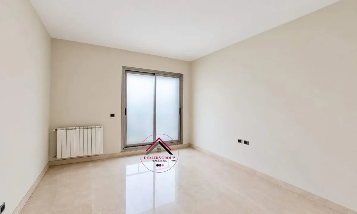 Sea View Deluxe Apartment for sale in Clemenceau