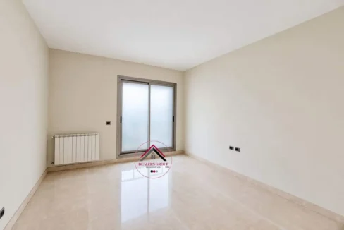 Sea View Deluxe Apartment for sale in Clemenceau