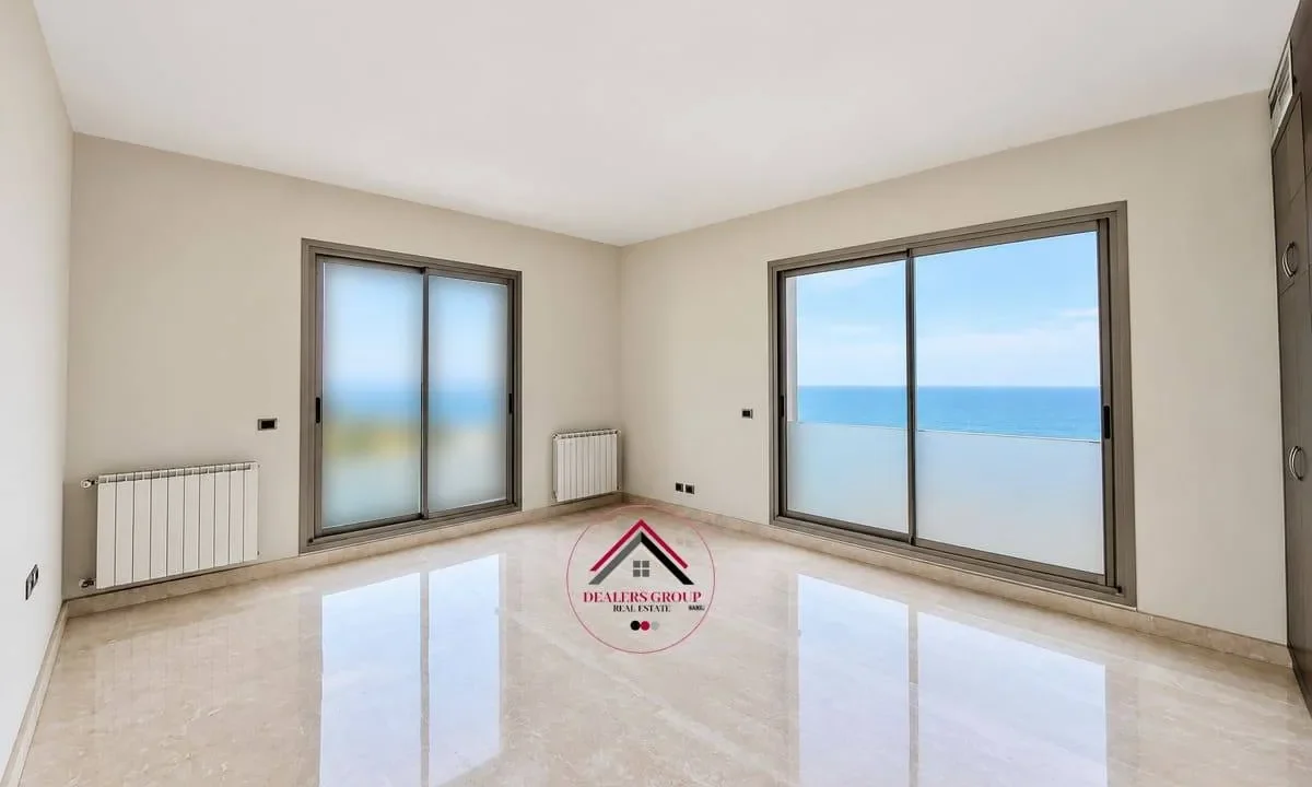 Sea View Deluxe Apartment for sale in Clemenceau