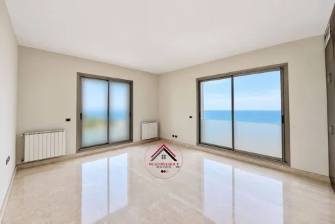 Sea View Deluxe Apartment for sale in Clemenceau