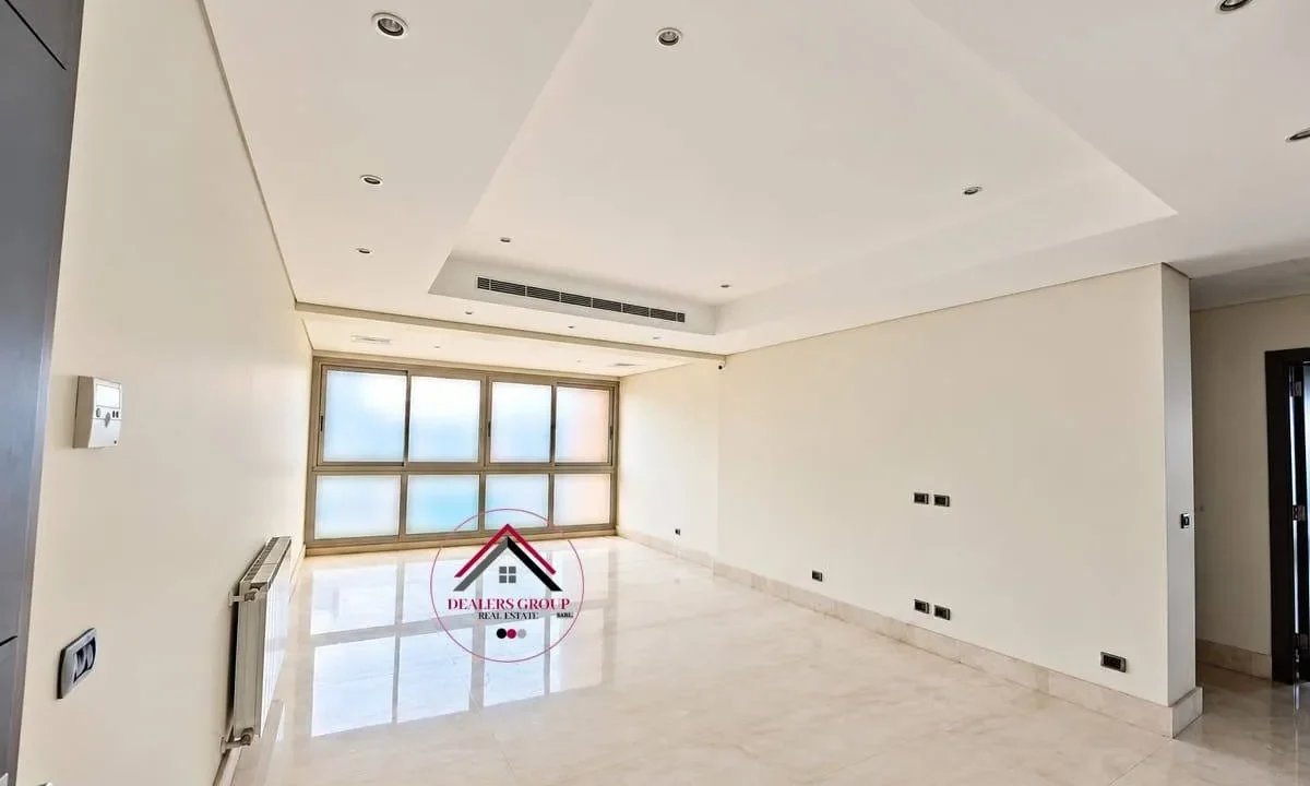 Sea View Deluxe Apartment for sale in Clemenceau