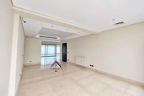 Sea View Deluxe Apartment for sale in Clemenceau