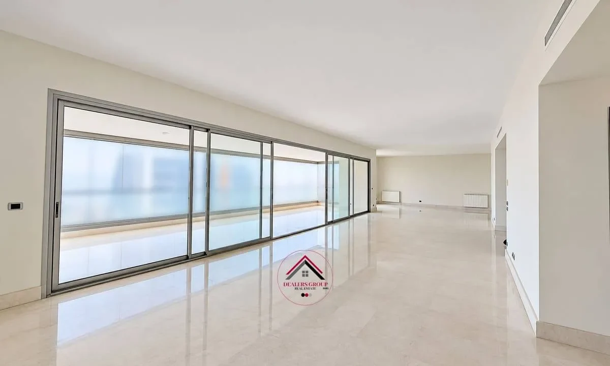 Sea View Deluxe Apartment for sale in Clemenceau